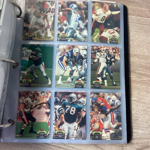 Football Cards - Picture 11 of 15